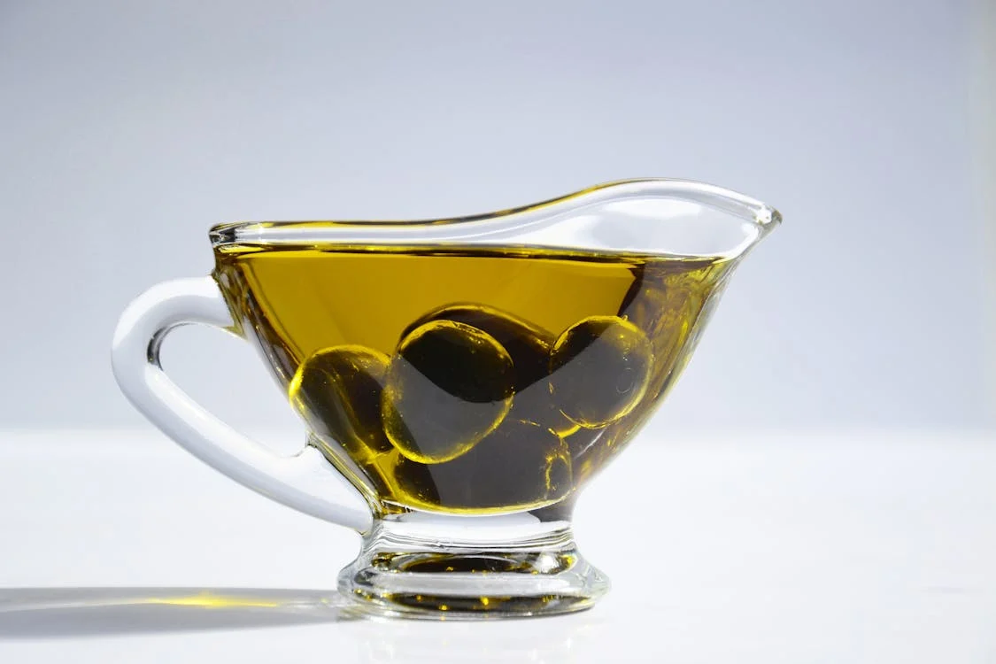 Prezzo Olio Extravergine d’Oliva: Nuove Sfide nel Mercato Globale