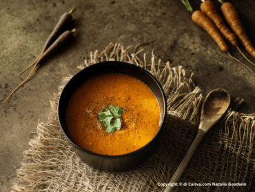 Zuppa autunnale di zucca, ceci e rosmarino con olio EVO Ciniè